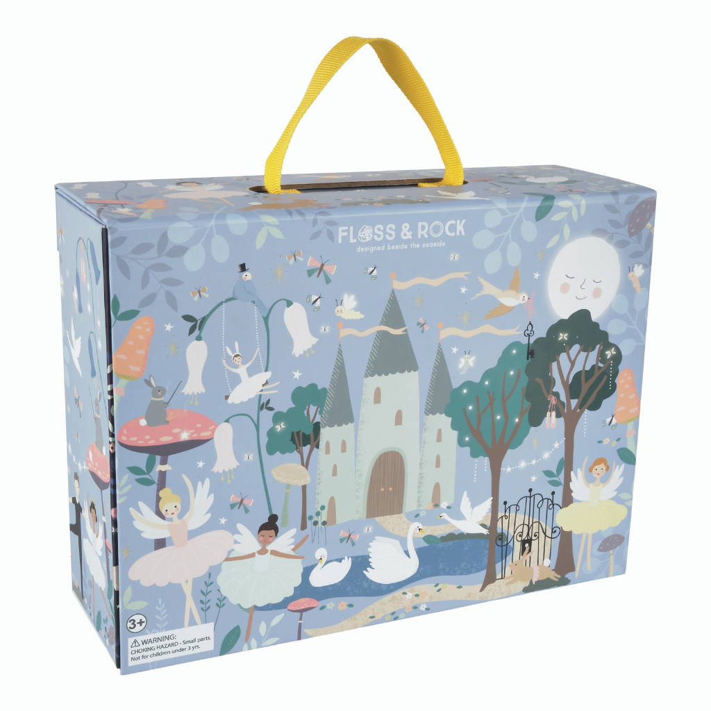 Playbox med träfigurer- Förtrollad